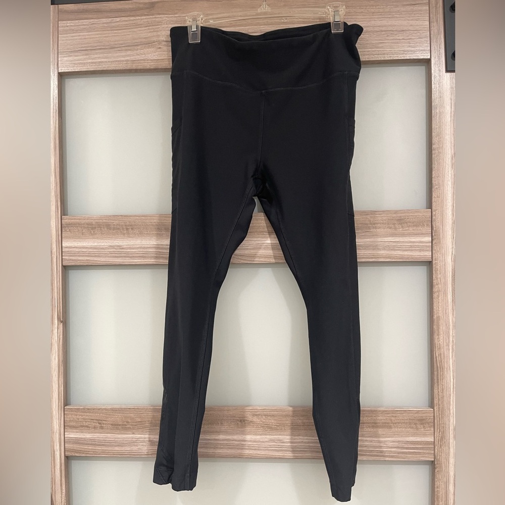 2 Leggings in Black and Purple Color